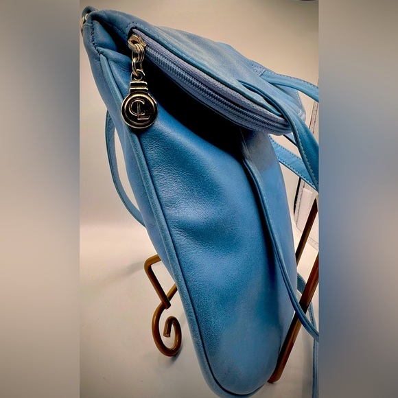 Sky Blue Crossbody/Hand Bag, 100% Argentine Leather Never Used Excel Condition - Picture 3 of 10